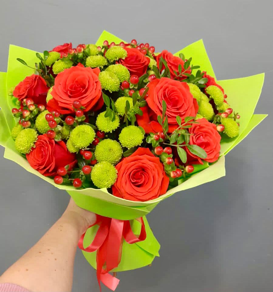 Букет цветов из: Хризантемы и Розы в Апанасенковском