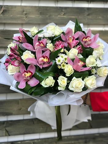 Букет цветов из: Розы и Хризантемы в Апанасенковском