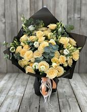 Букет цветов из:  Розы и Лизиантусы #REPLACE_PRED# Апанасенковском