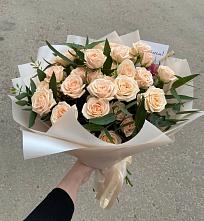 Букет Кремовые розы Латте в Апанасенковском