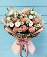 Букет цветов из:  Розы, Альстромерии и Лизиантусы в Апанасенковском