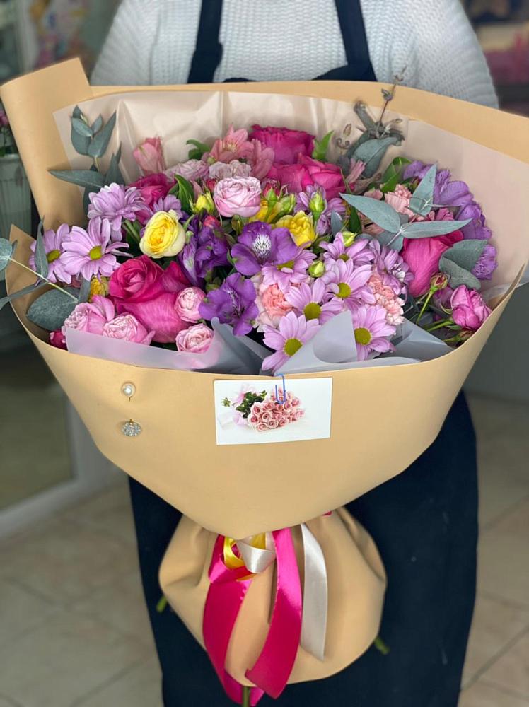 Букет цветов из: Хризантемы, Гвоздики и Альстромерии в Апанасенковском