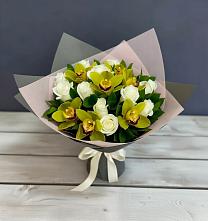 Букет цветов из:  Орхидеи и Розы в Апанасенковском