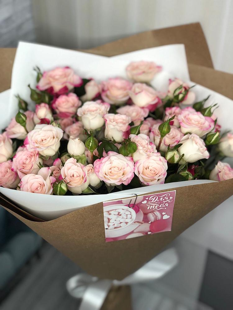 Букет цветов из: Розы в Апанасенковском