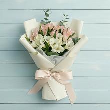 Букет цветов из:  Альстромерии #REPLACE_PRED# Апанасенковском