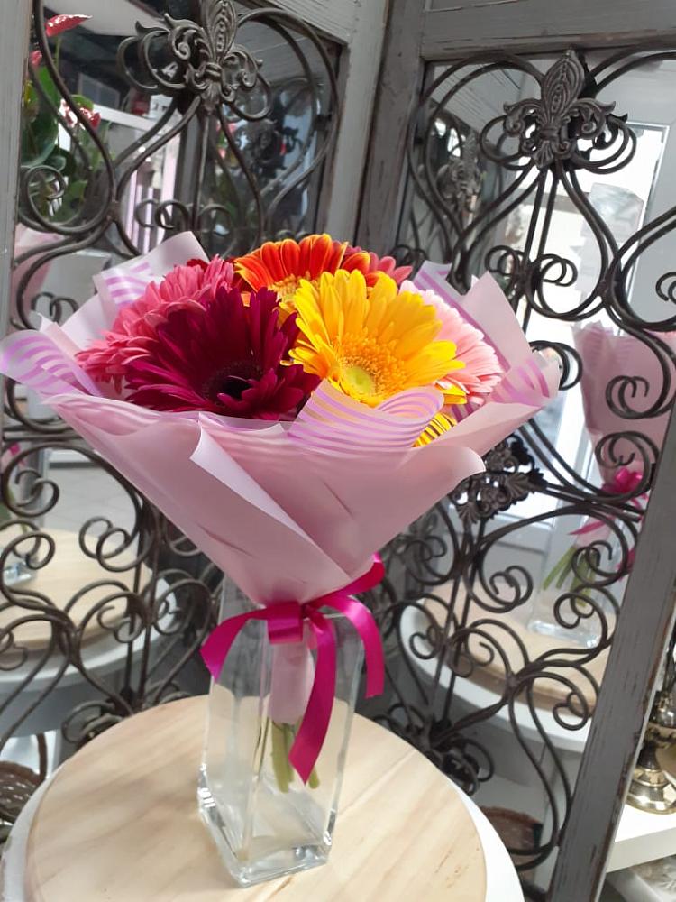 Букет цветов из: Герберы в Апанасенковском