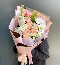 Букет цветов из:  Хризантемы и Розы в Апанасенковском