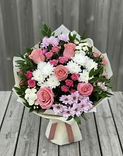 Букет цветов из:  Альстромерии, Гвоздики, Розы и Хризантемы в Апанасенковском