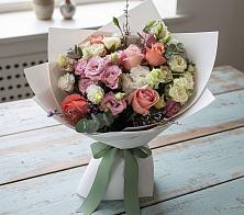 Букет цветов из:  Розы, Лизиантусы и Гвоздики в Апанасенковском