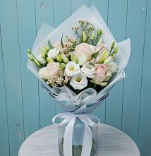 Букет цветов из:  Розы и Лизиантусы в Апанасенковском