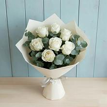 Букет Белые розы в Эвкалипте в Апанасенковском
