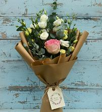 Букет цветов из:  Розы и Лизиантусы #REPLACE_PRED# Апанасенковском