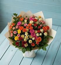 Букет Микс из разноцветных кустовых роз в Апанасенковском