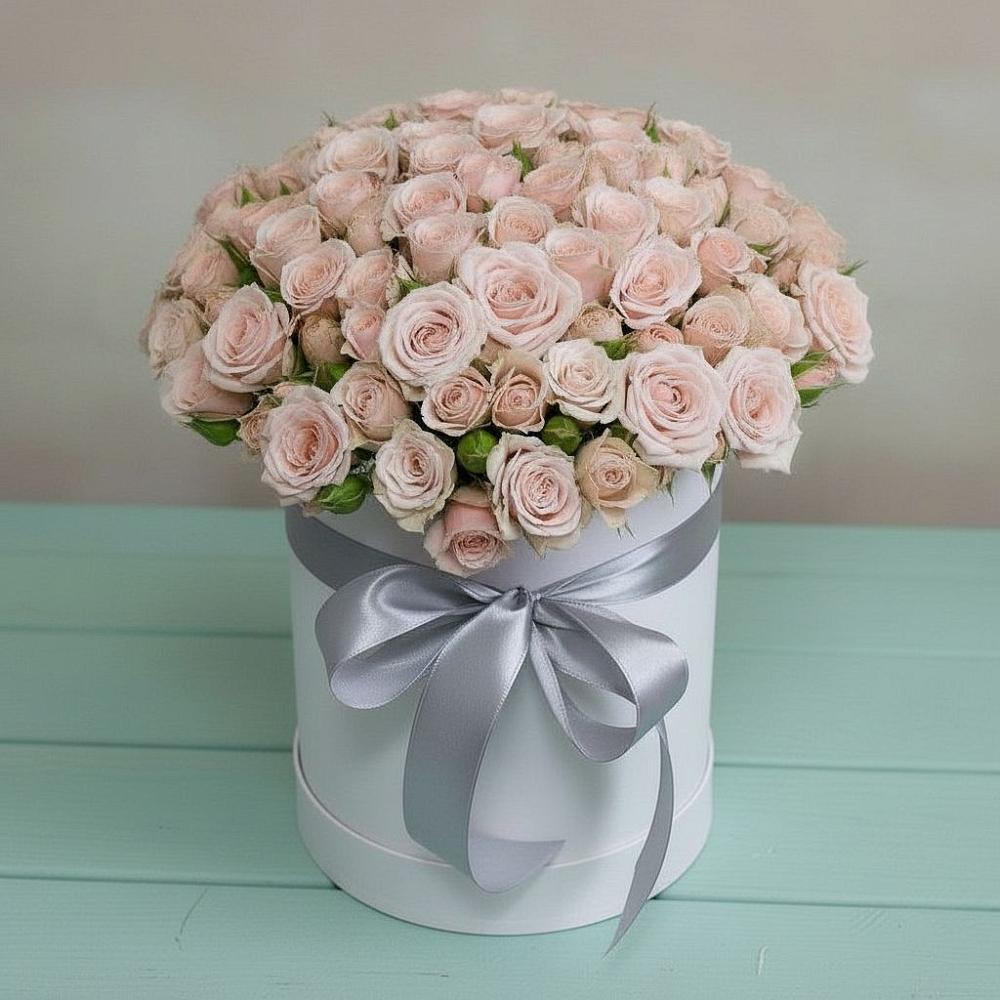 Цветочная композиция из Розы в шляпной коробке в Апанасенковском